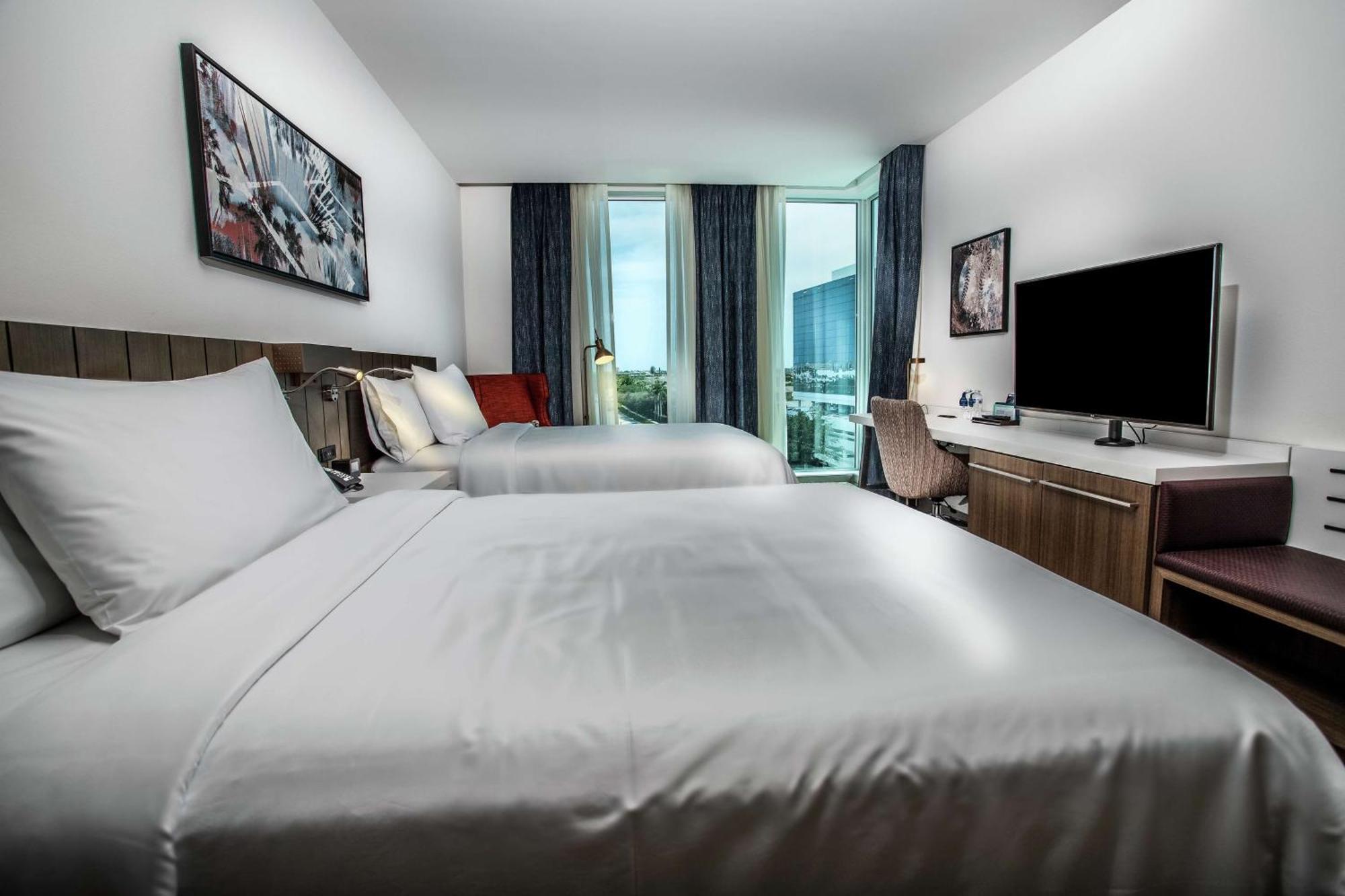 Hilton Garden Inn West Palm Beach I95 Outlets Экстерьер фото